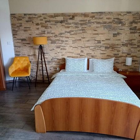 Apartments Jadran 헤르섹 외부 사진
