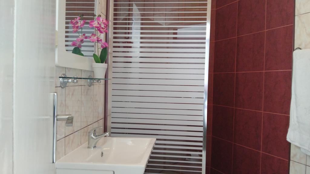 Apartments Jadran 헤르섹 외부 사진