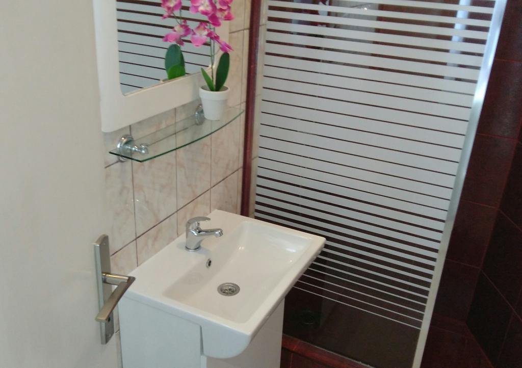 Apartments Jadran 헤르섹 외부 사진